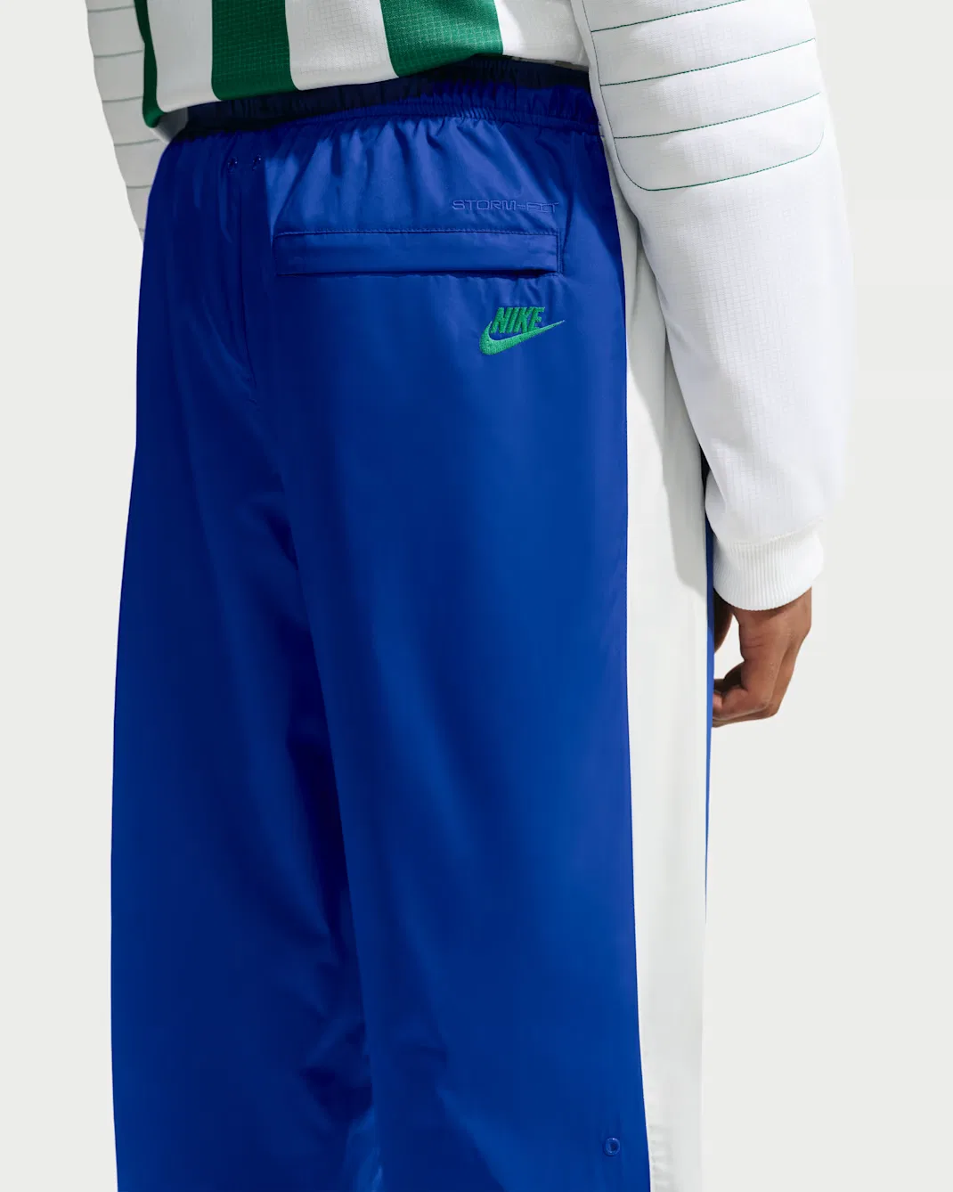 Мужские брюки Storm-FIT с графическим принтом Nike Windrunner, Old Royal/Summit White/Court Green — фото 3