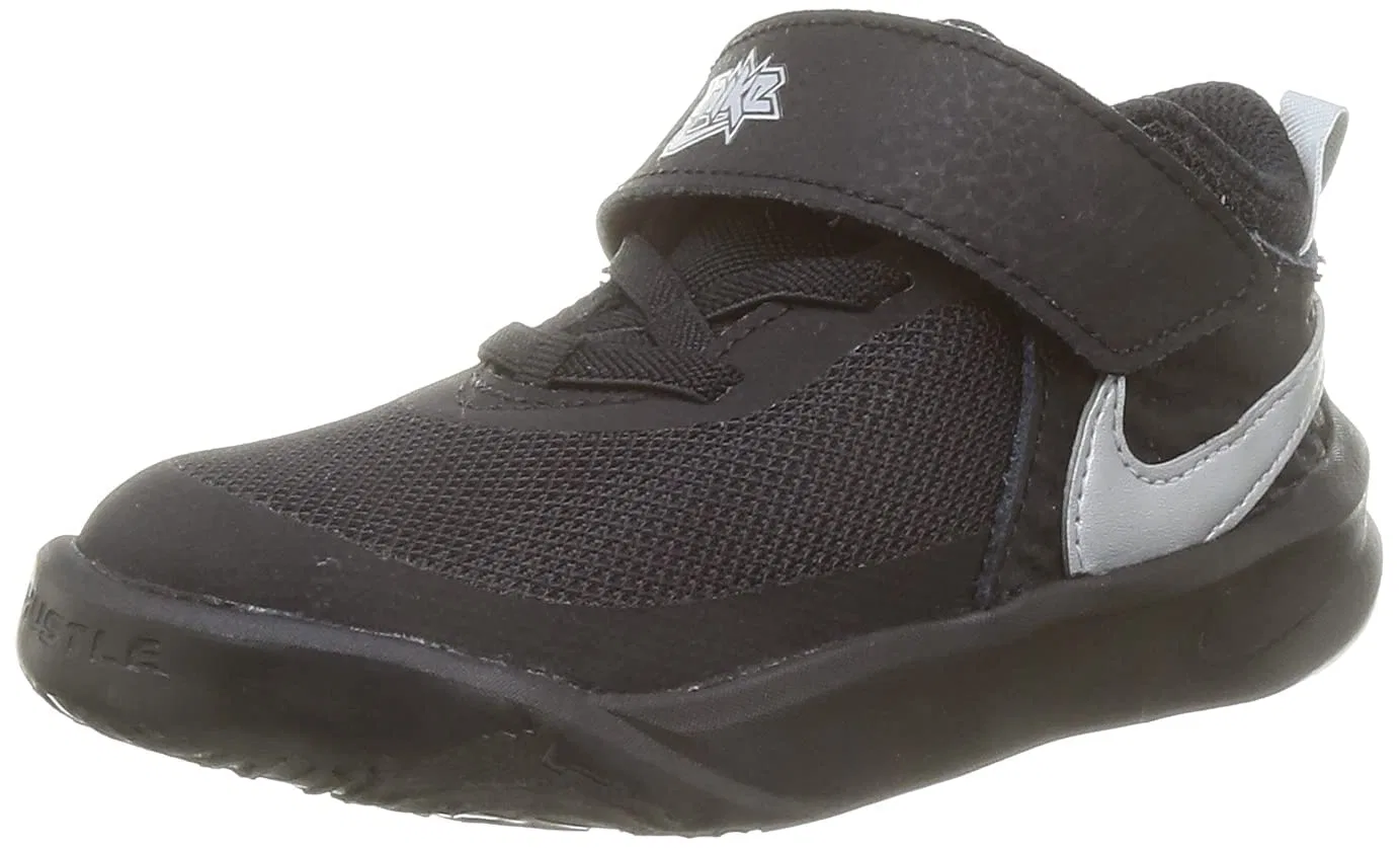 Детские кроссовки для мальчиков с липучками Team Hustle D 10 NIKE, Black