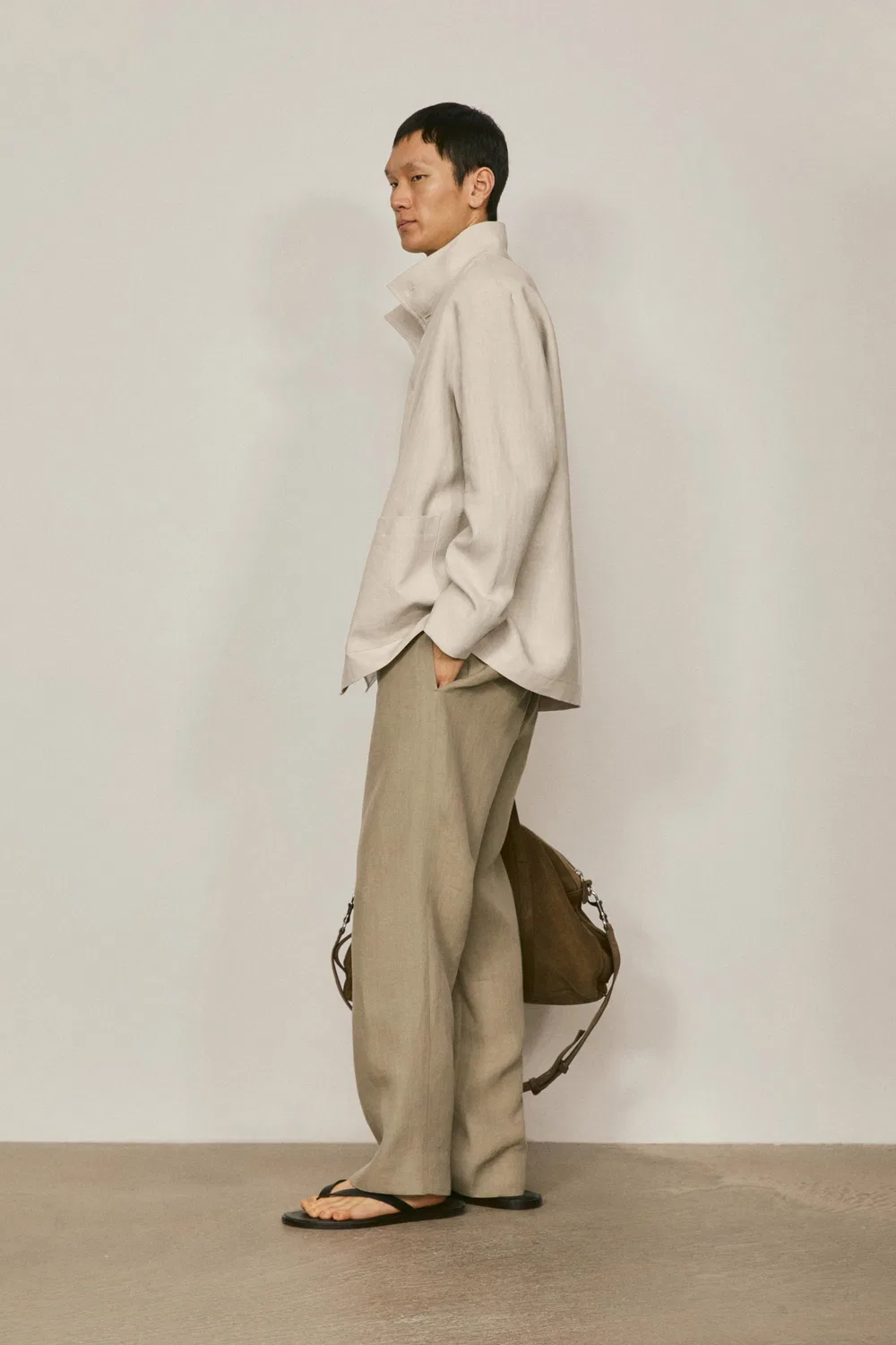 Льняной жакет с высоким воротником - лимитированная серия Massimo Dutti, песочный — фото 2