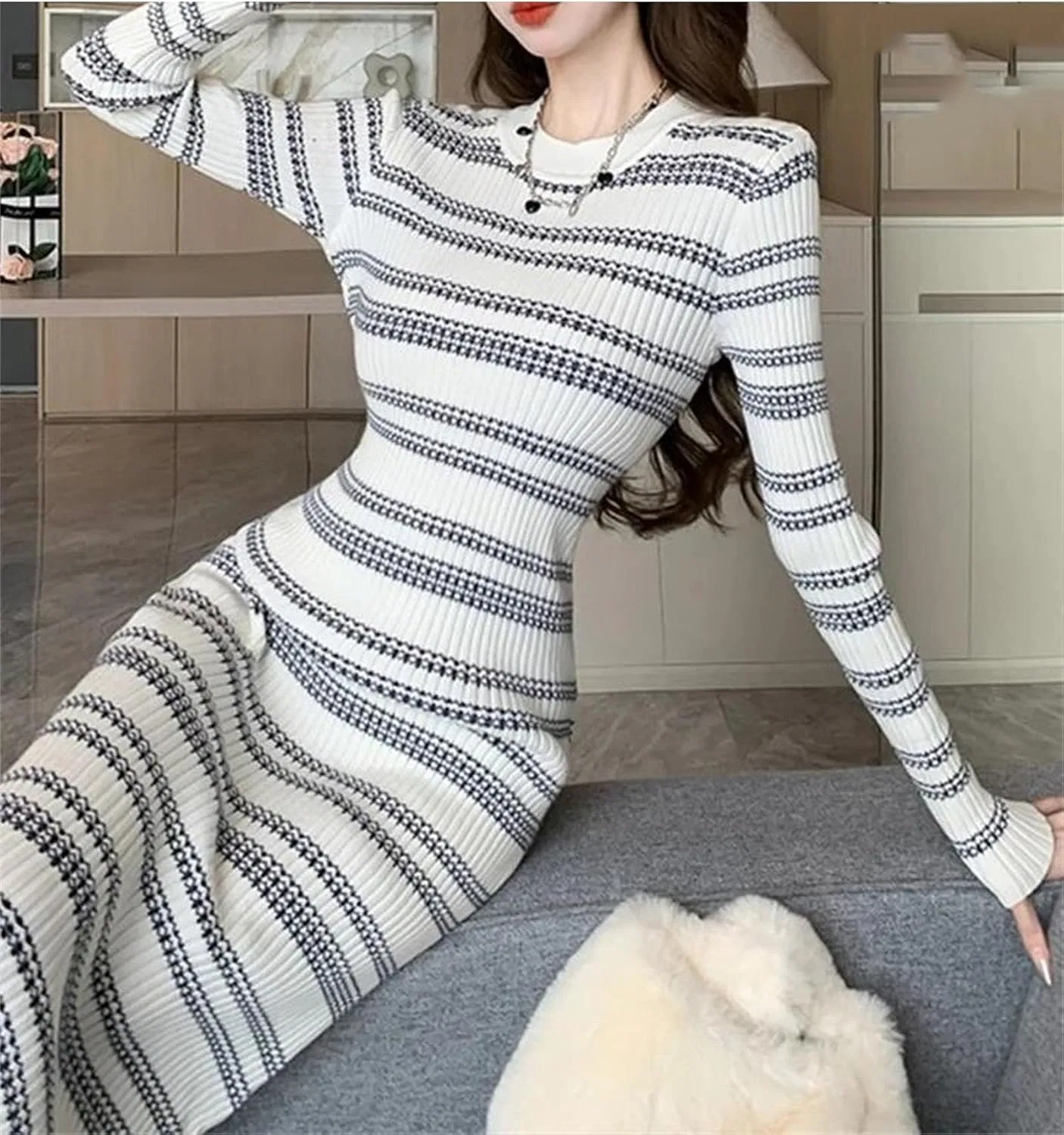 Женское вязаное платье-свитер свободного кроя, White — фото 2