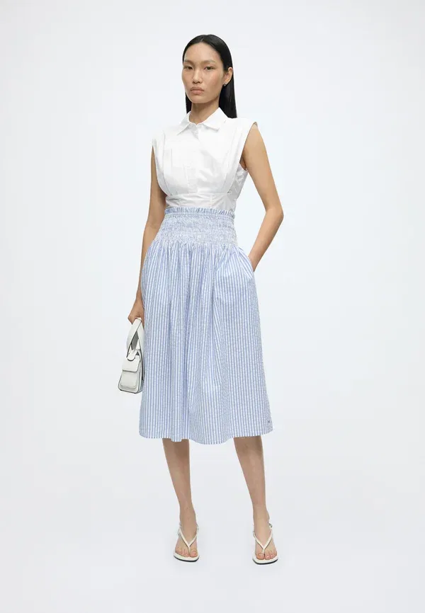 Юбка хлопковая Smocked Skirt Tommy Hilfiger blue spell, White, белый/синий — фото 2