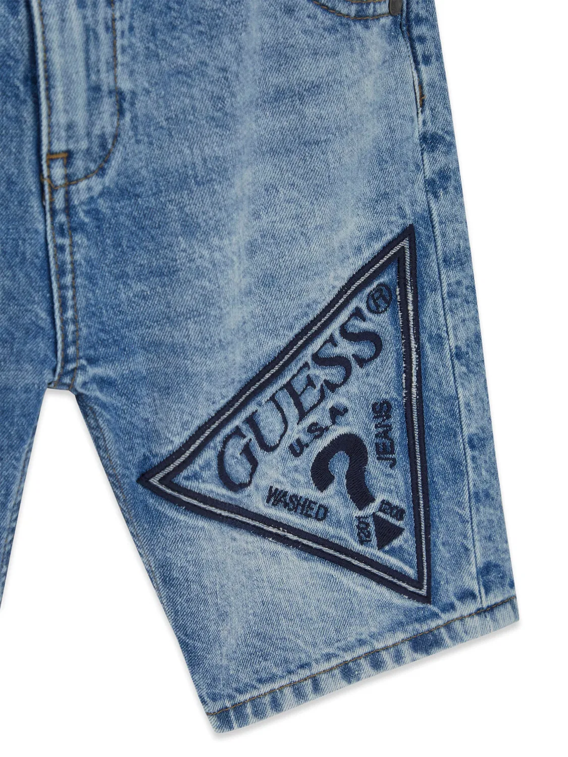 Джинсовые шорты стандартного кроя для мальчика Guess, синий — фото 4