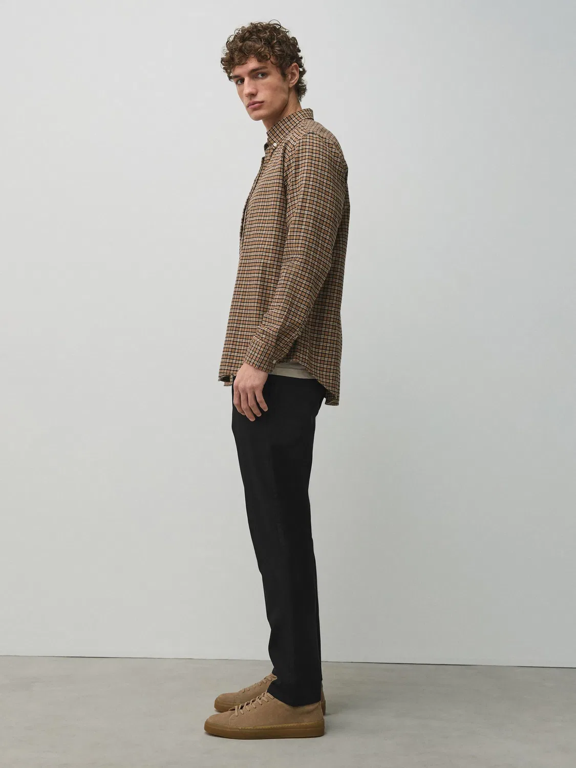 Чиносы Slim Fit из хлопка с эластаном Next, черный — фото 4