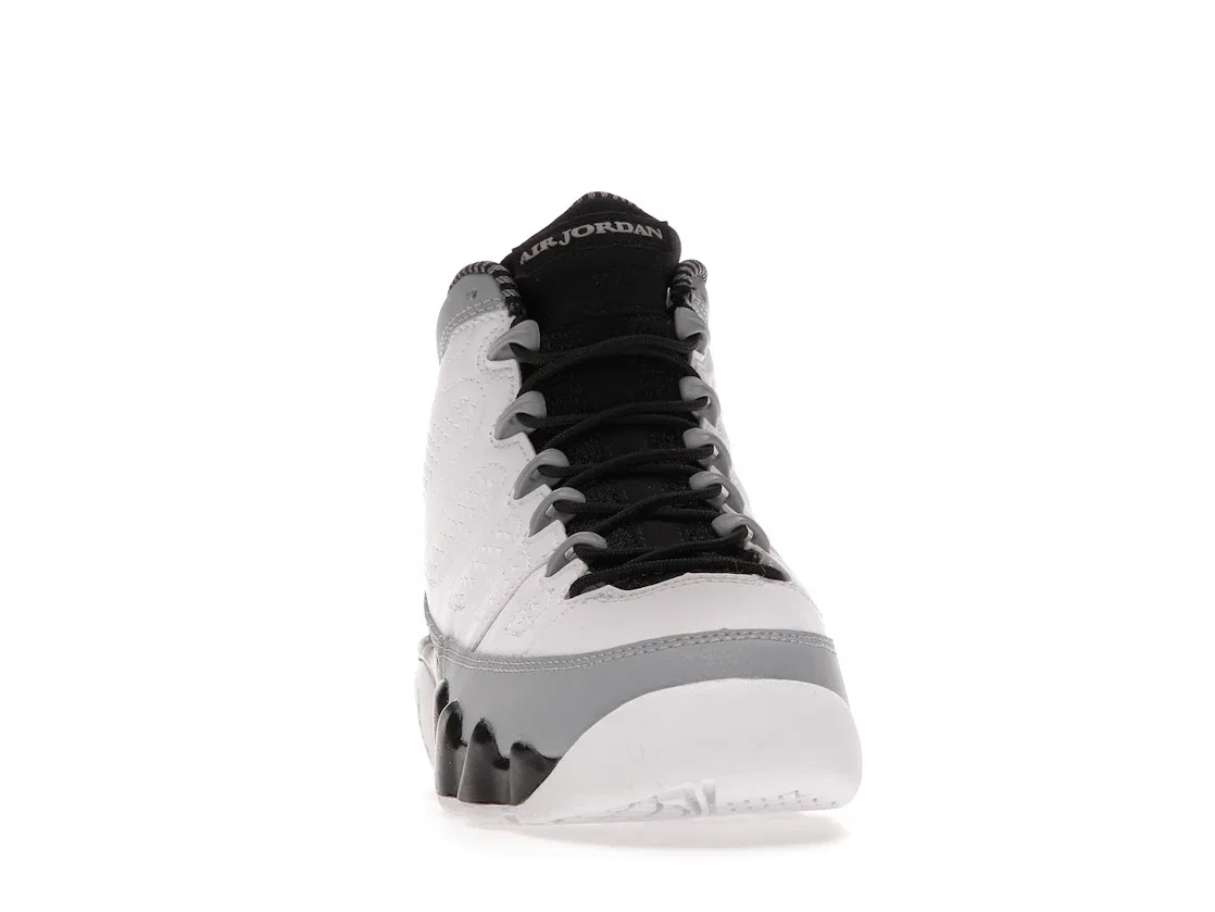 Детские кроссовки для мальчиков с повседневным стилем Jordan 9 Retro Jordan, White/Black-Wolf Grey — фото 2
