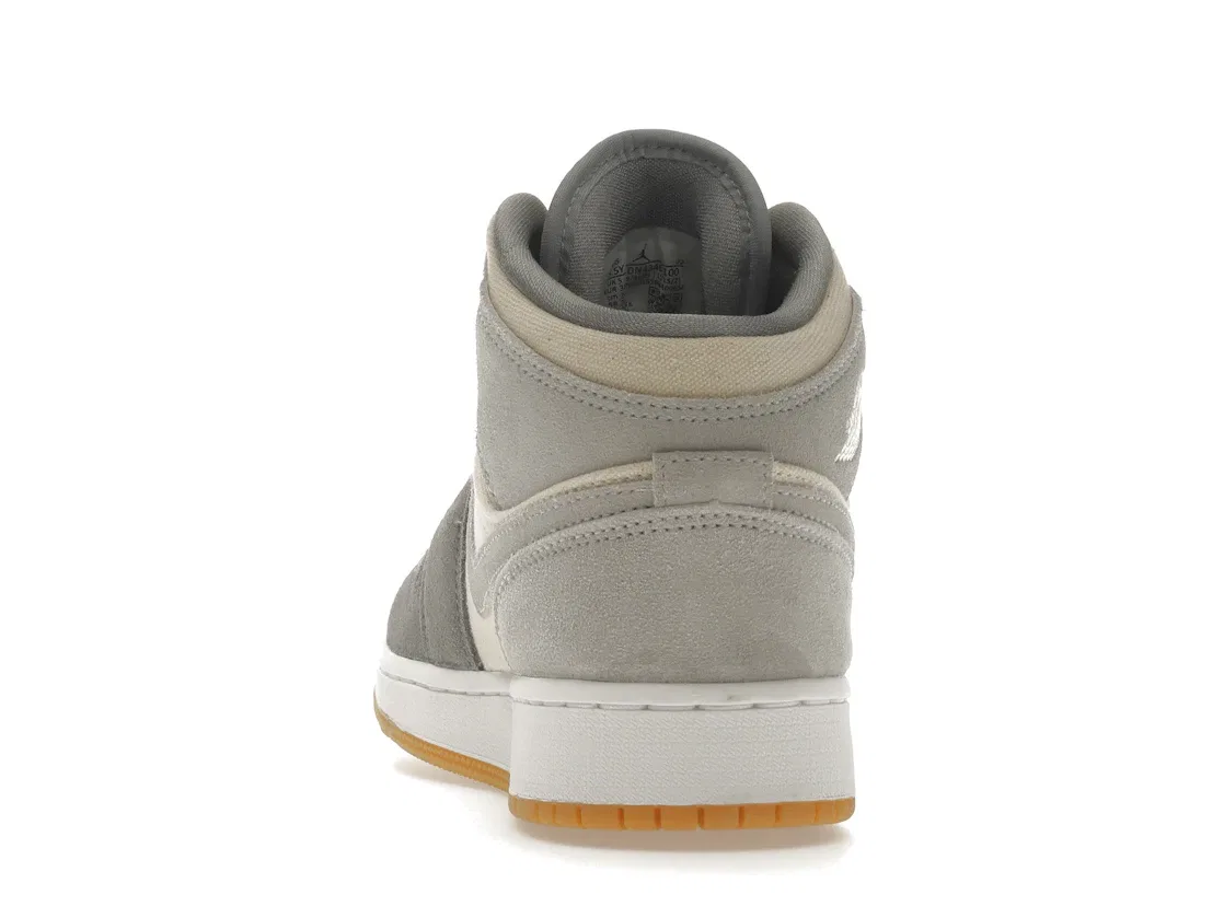 Детские кроссовки высокие с моделью Jordan 1 Mid SE Jordan, Coconut Milk/Coconut Milk-Particle Grey-White-Gum Yellow — фото 4