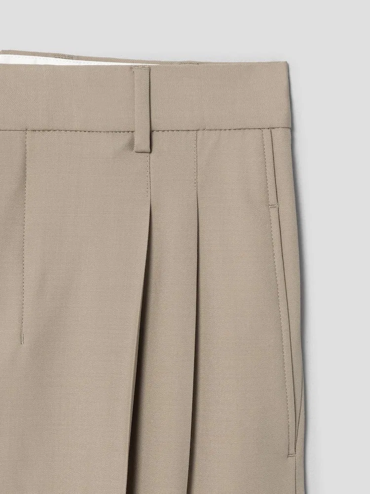 Шорты низкой посадки бермуды с защипами AMI PARIS, Beige Taupe — фото 4