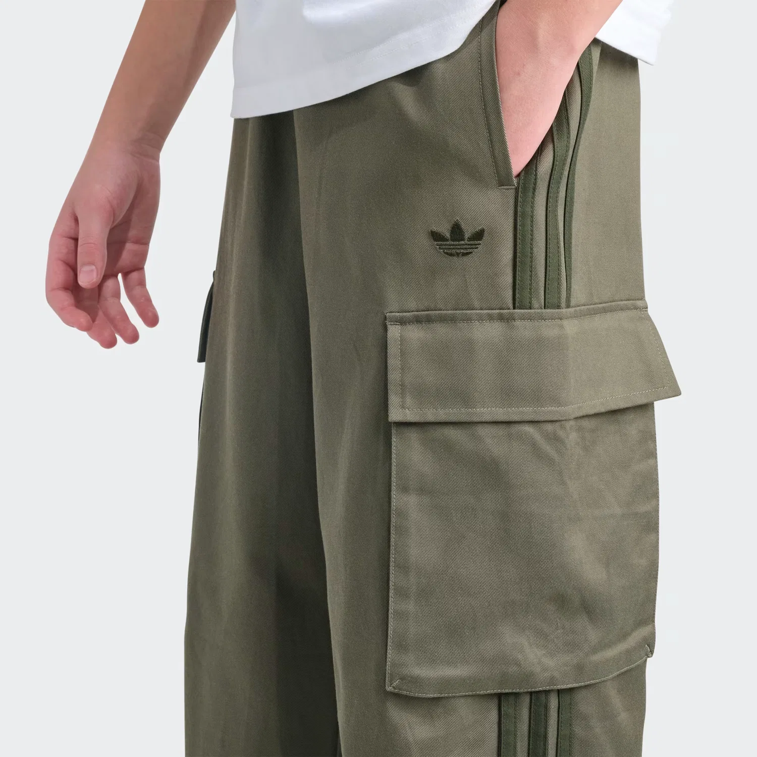 Детские брюки карго свободного кроя Originals 3-Stripes Cargo Adidas Originals, оливковый — фото 3