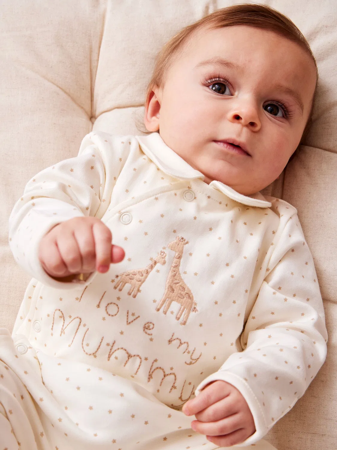 Комбинезон для сна с аппликацией жирафа, I Love My Mummy/Daddy Jojo Maman Bébé, кремовый в горошек