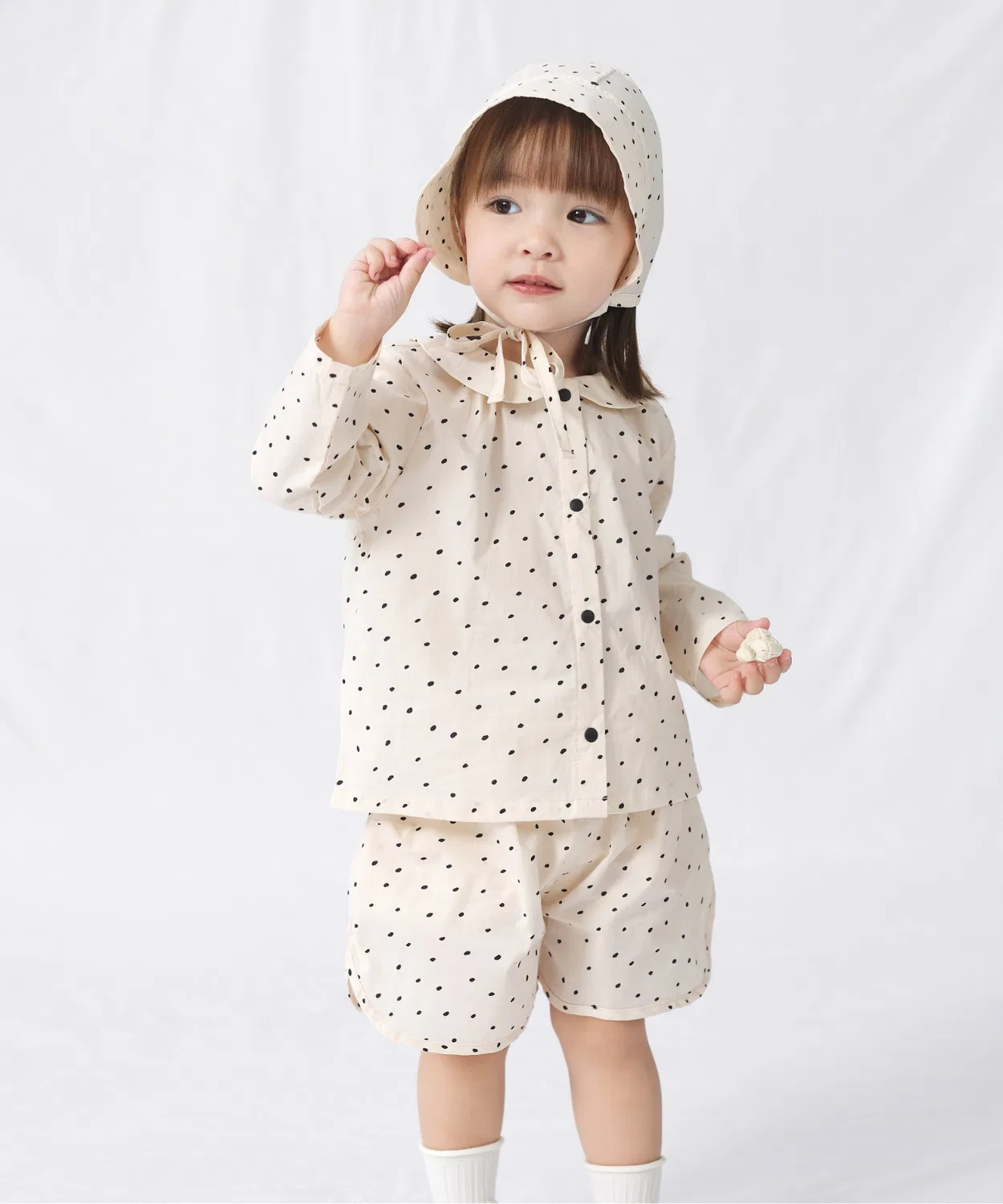 Детские шорты для девочек с принтом в горошек, модель Dot Straight, enhenn, Beige — фото 4