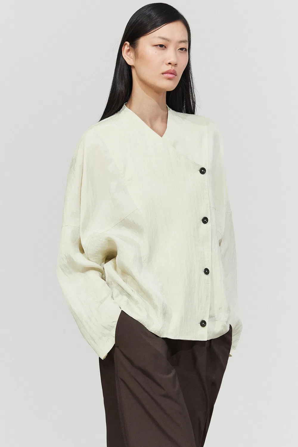 Халат-рубашка Massimo Dutti, свободный халат с пуговицами, пастельно-зеленый — фото 2