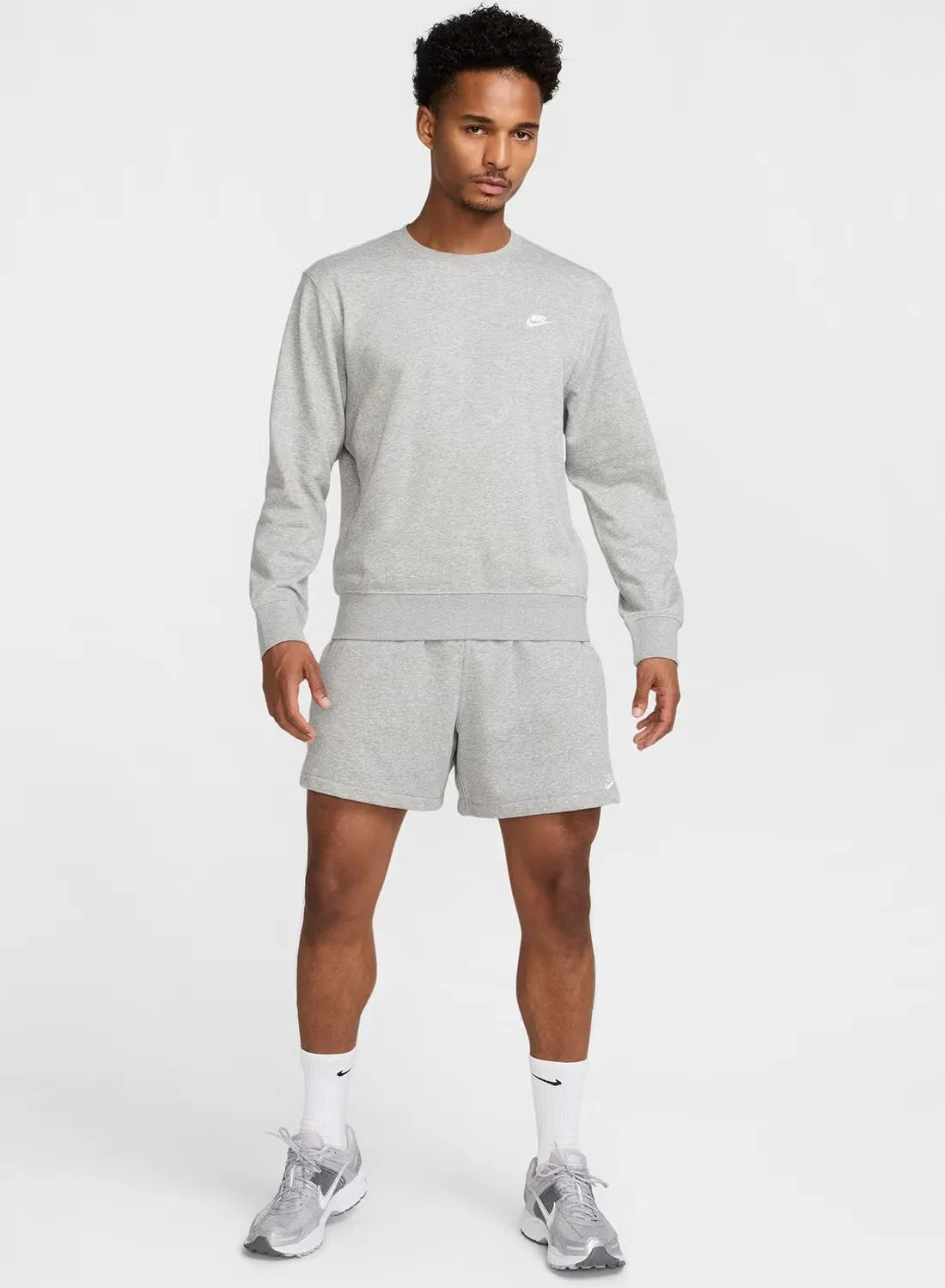 Свитшот из футера с длинным рукавом Club Fleece Nike, серый — фото 4