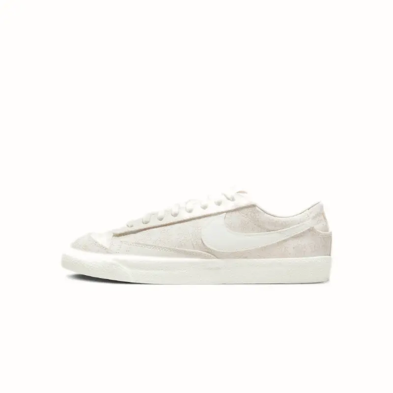 

Кеды Nike Blazer Low '77 SE, сливочный