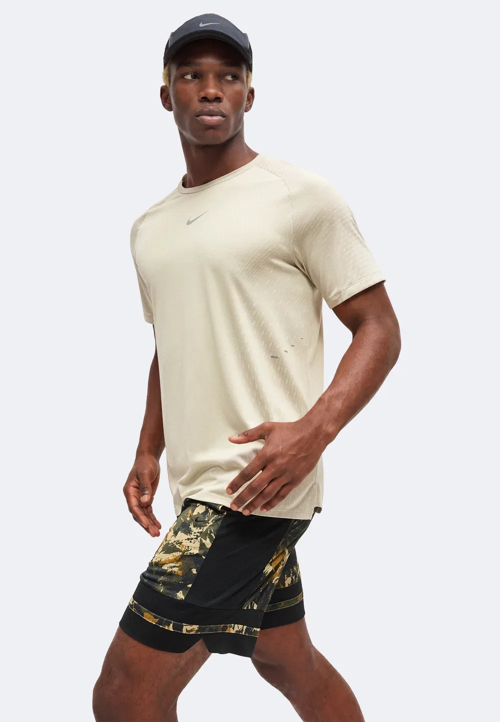 Футболка с принтом Stride Nike Performance, Cream/Sail — фото 4