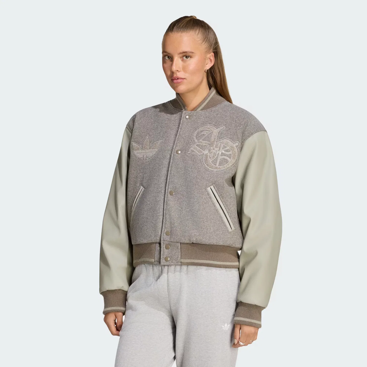 Женская куртка-бомбер оверсайз Varsity Jacket Adidas Originals, Branch/Silver Pebble