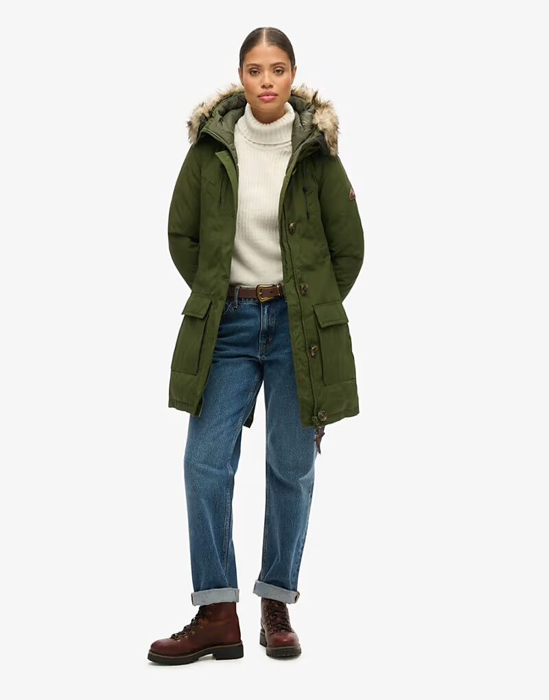 

Парка с капюшоном из искусственного меха Superdry зеленого цвета