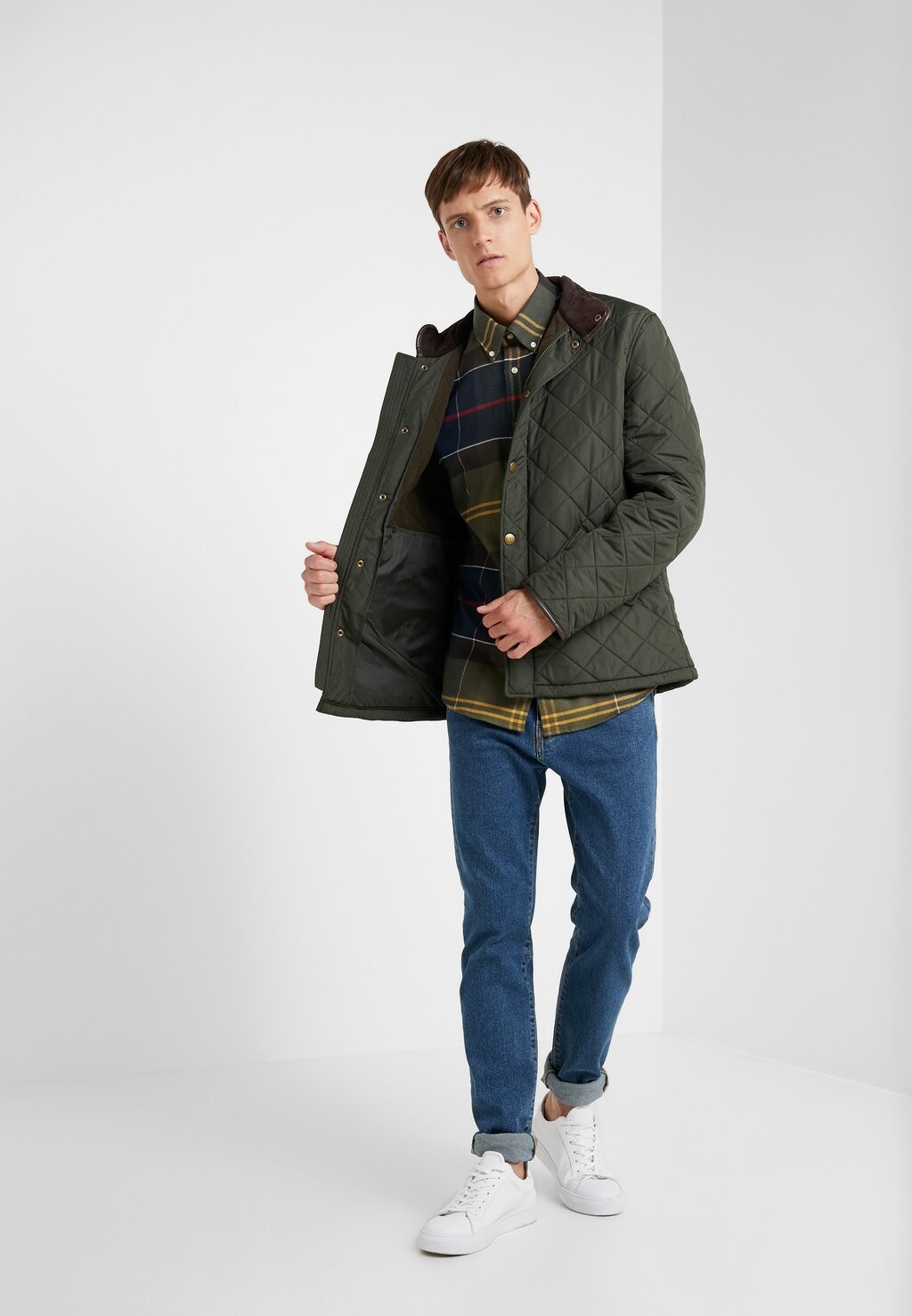 

Легкая куртка POWELL Barbour, цвет Mottled Dark Grey