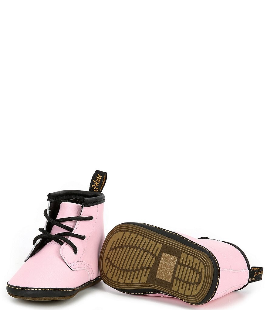 

Обувь для кроватки Dr. Martens Girls 1460 (для младенцев), розовый