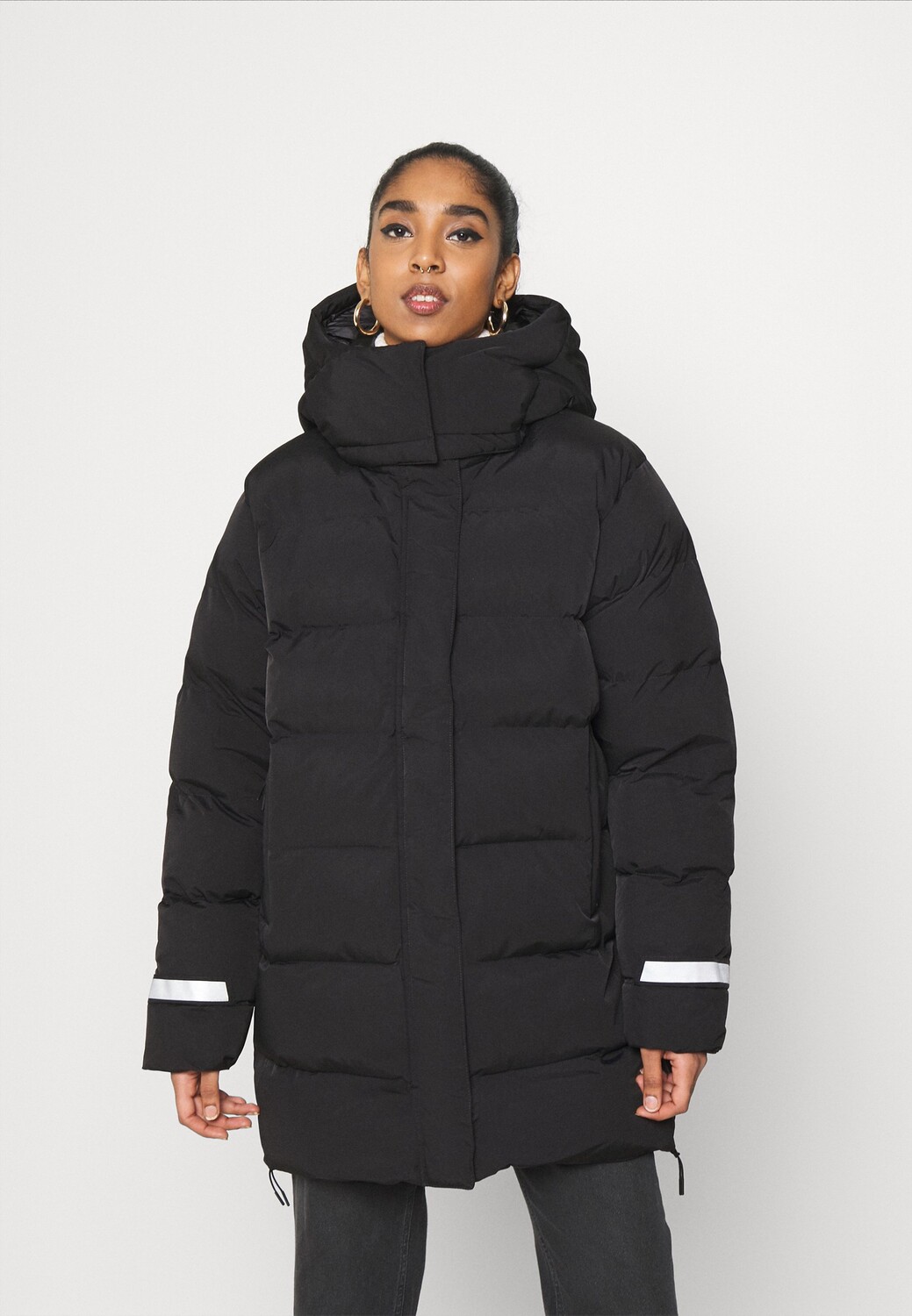 

Пальто зимнее Helly Hansen, черный