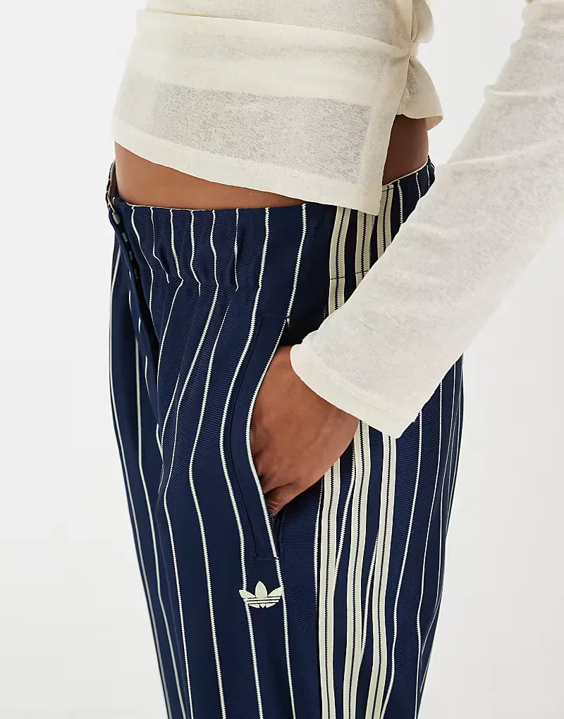 Спортивные брюки Adidas Originals Pinstripe Firebird в цвете ночной индиго/теплый ванильный — фото 4
