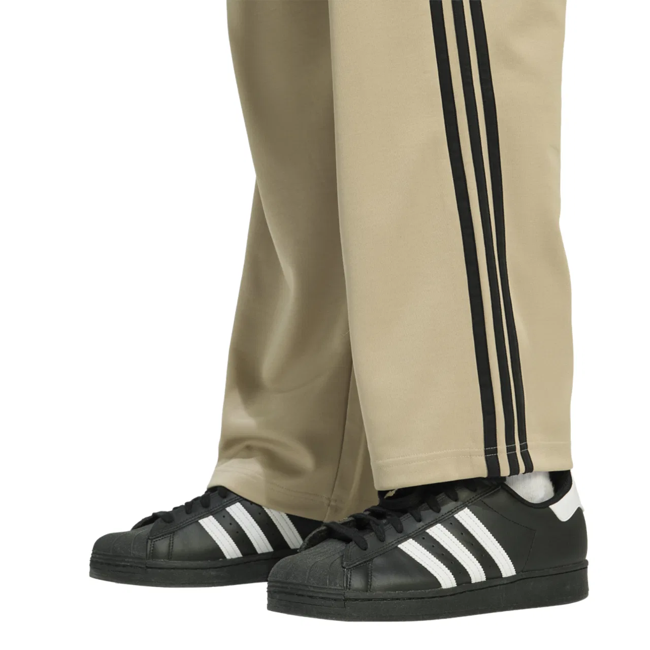Брюки мужские Super Star Loose Track Pants Adidas, цвет Tan/Black — фото 4