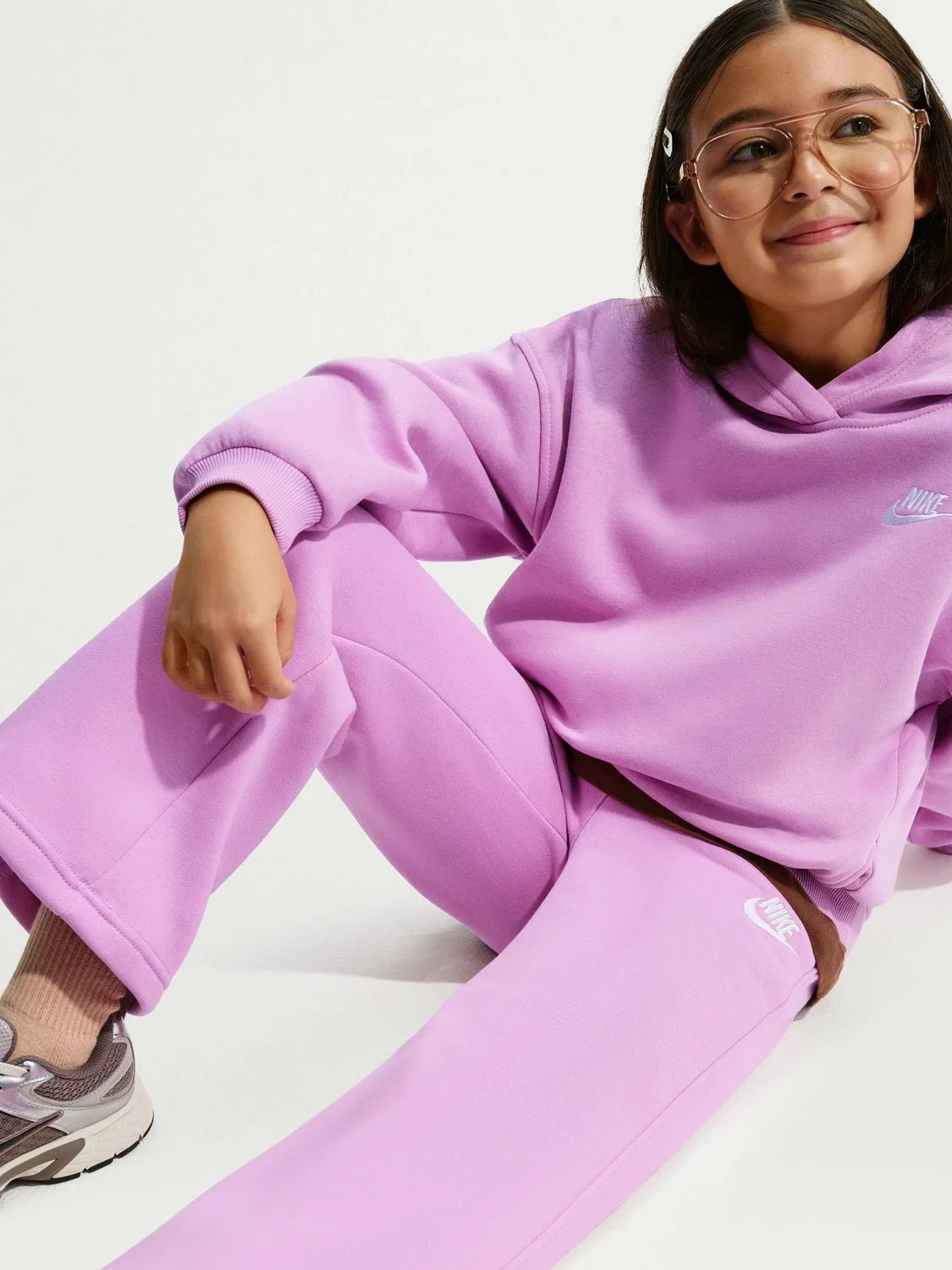 Джоггеры свободного кроя Nike Club Fleece, Magenta Pink — фото 3
