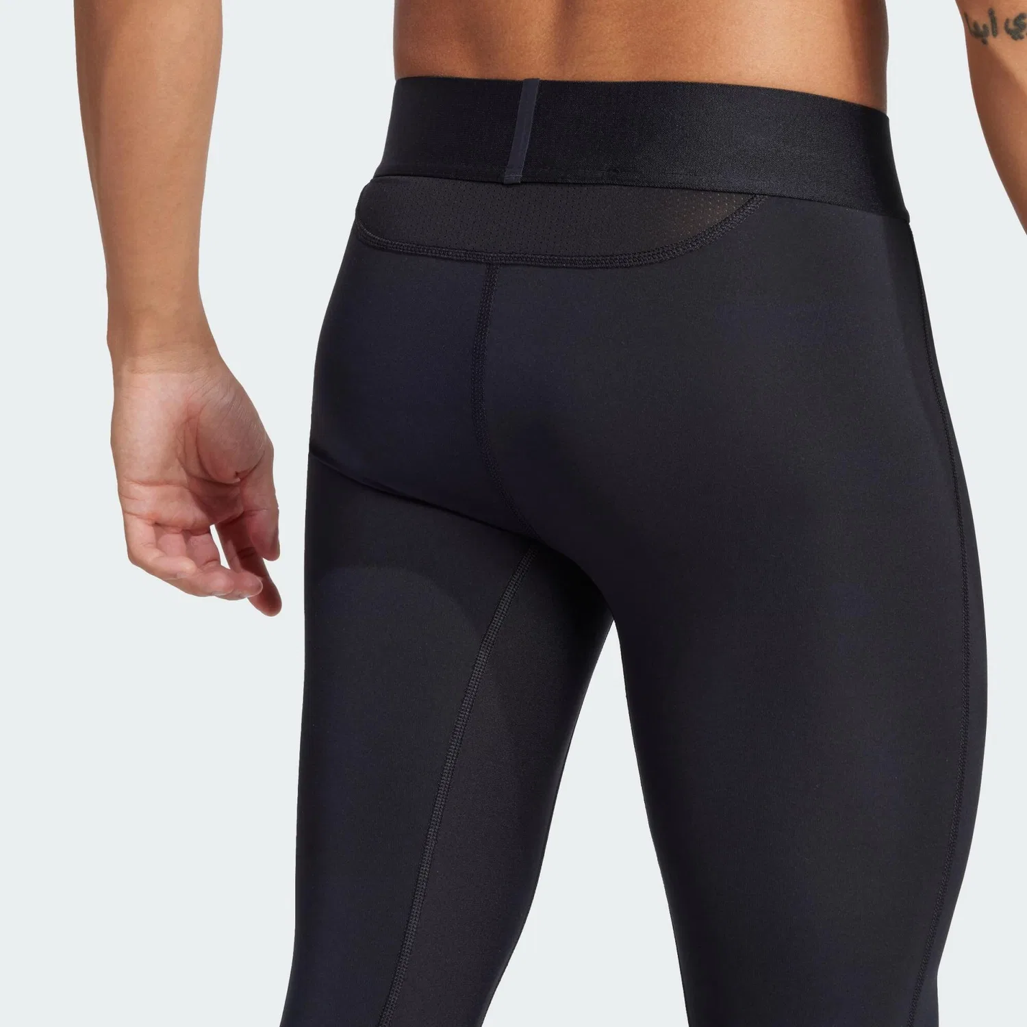 Женские длинные леггинсы с технологией TECHFIT Adidas, Черный — фото 4