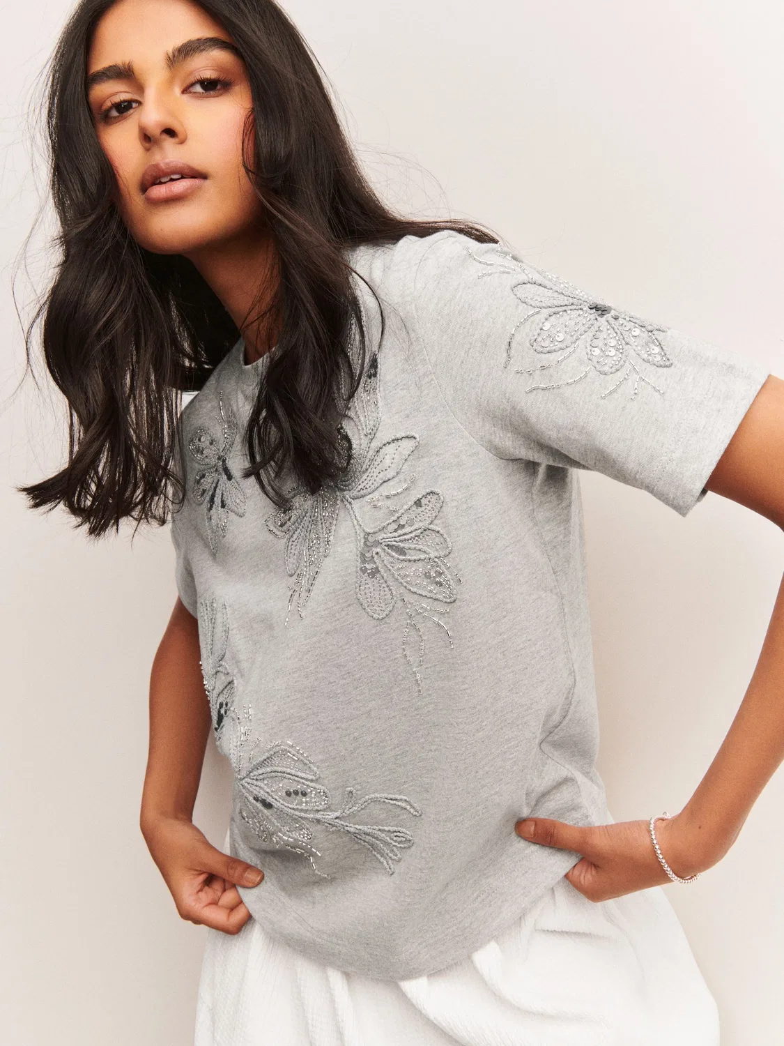 Футболка с цветочным принтом и декором, Grey Floral Print Embellished Next, серый