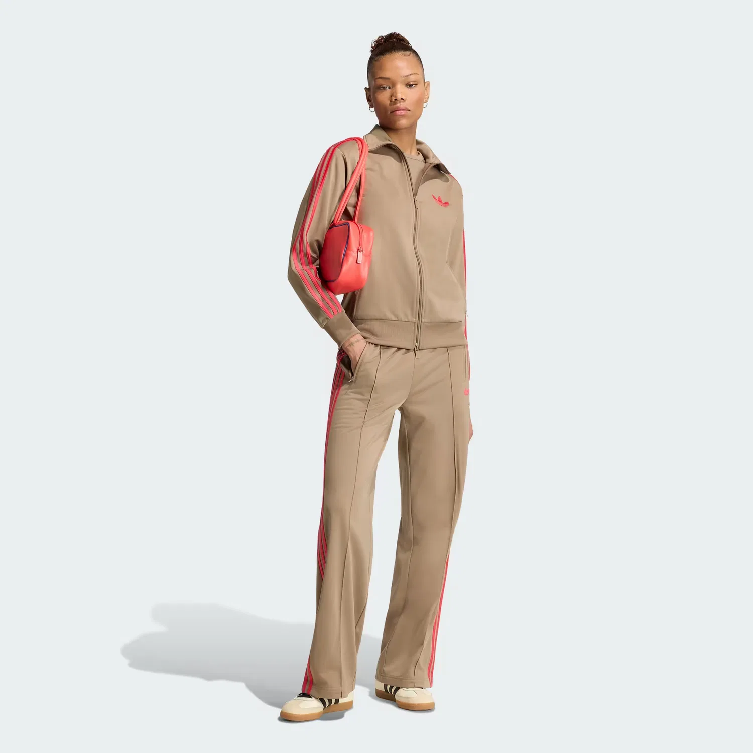 Женские спортивные брюки свободного кроя Firebird Adidas Originals, хаки/ярко-розовый — фото 3