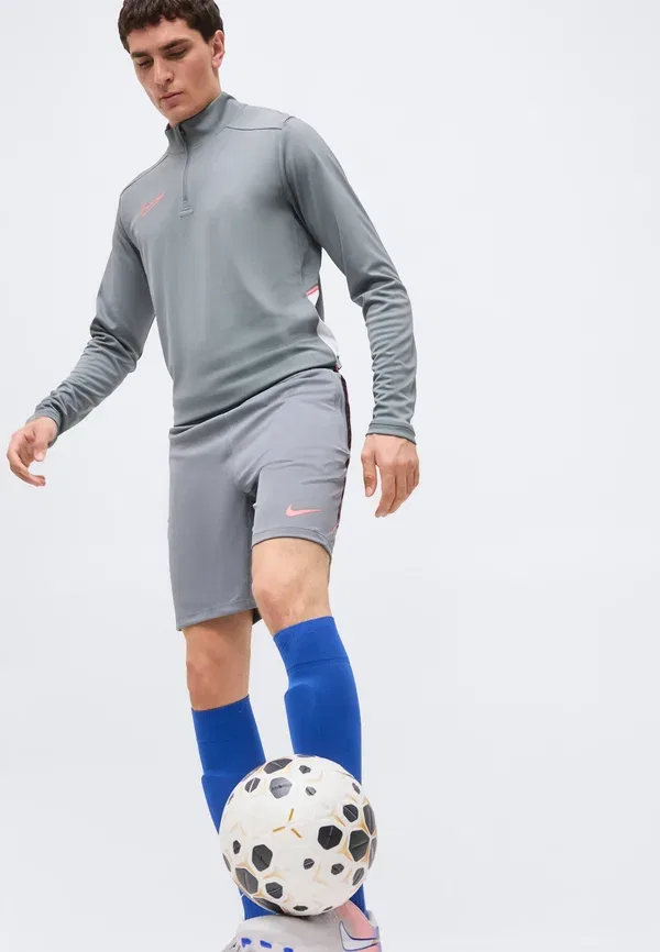 Шорты футбольные Nike Performance, smoke grey/black/hot punch, черный/серый — фото 4