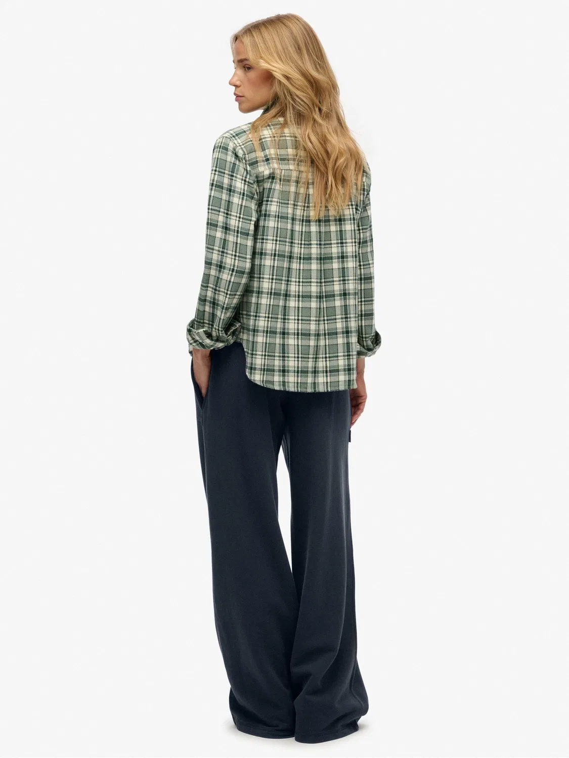 Джоггеры широкие Athletic Essentials Logo Garment Dyed Superdry, синий — фото 2
