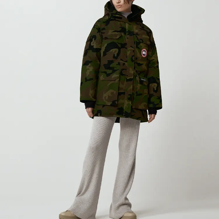 Экспедиционная серия пуховиков для женщин Camouflage Canada Goose — фото 4