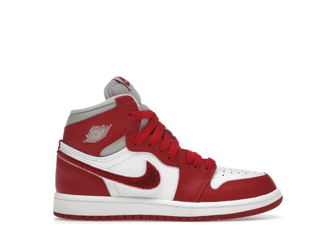 Детские кроссовки с кожаным верхом Jordan 1 Retro High OG Jordan, Light Iron Ore/Varsity Red-Sail