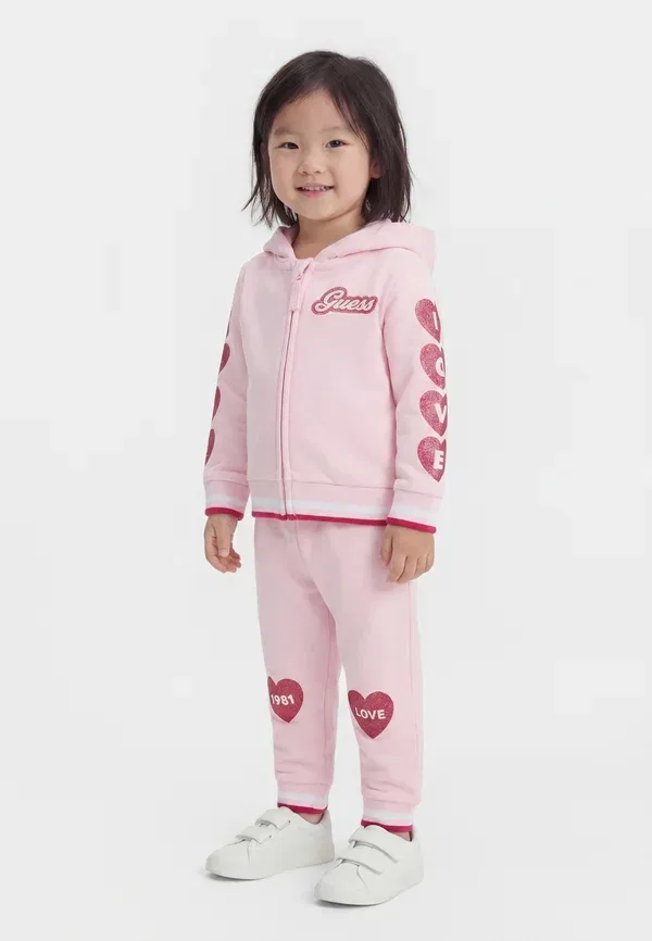 Детский спортивный костюм Guess