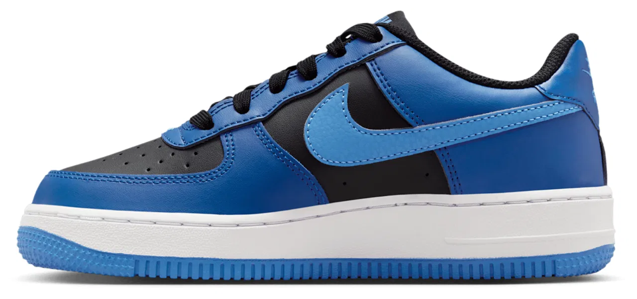 Кроссовки для мальчиков Air Force 1 Low Nike, цвет Black/Dutch Blue/Court Blue — фото 2