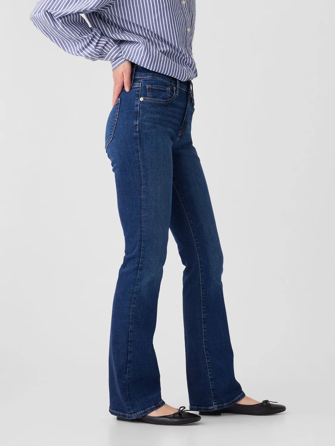 Джинсы boot cut, средняя посадка Gap, синие — фото 4
