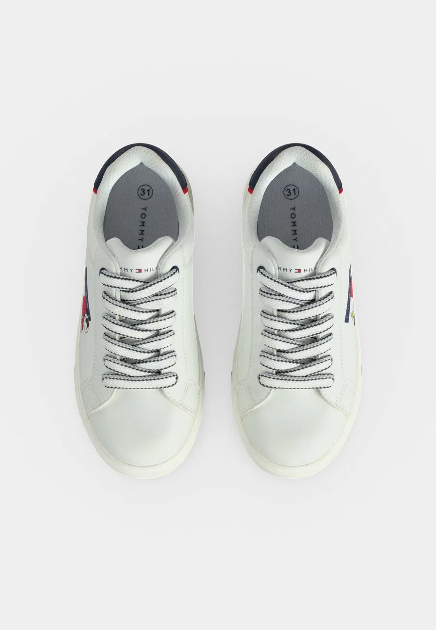 Кроссовки TOMMY HILFIGER 'COOPER' белого цвета — фото 4