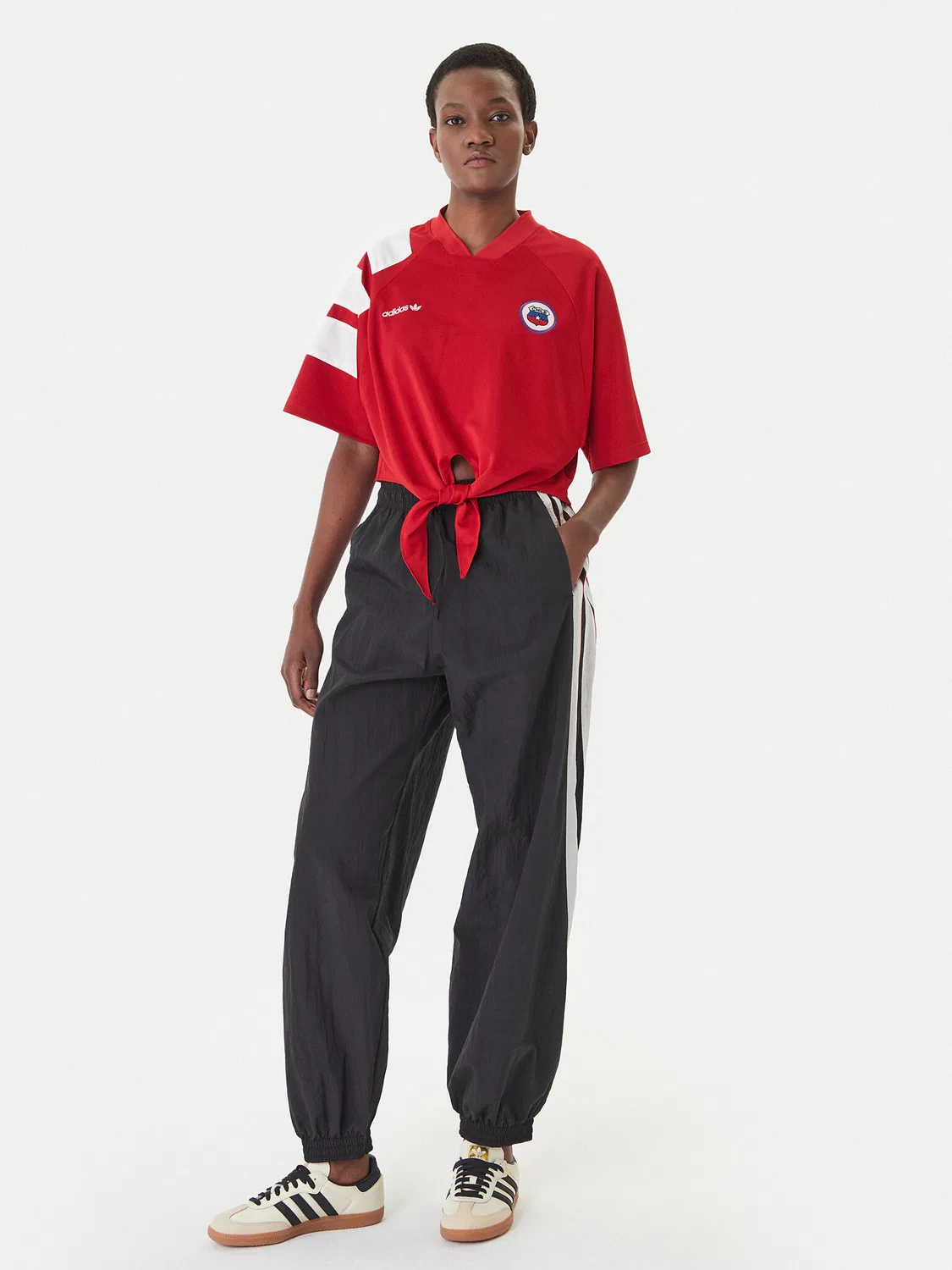 Женская футболка свободного кроя Chile Reconstructed Bringback Adidas, красный — фото 2