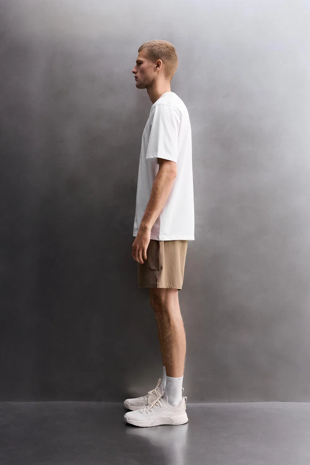 Удобная тренировочная футболка ZARA, White — фото 4