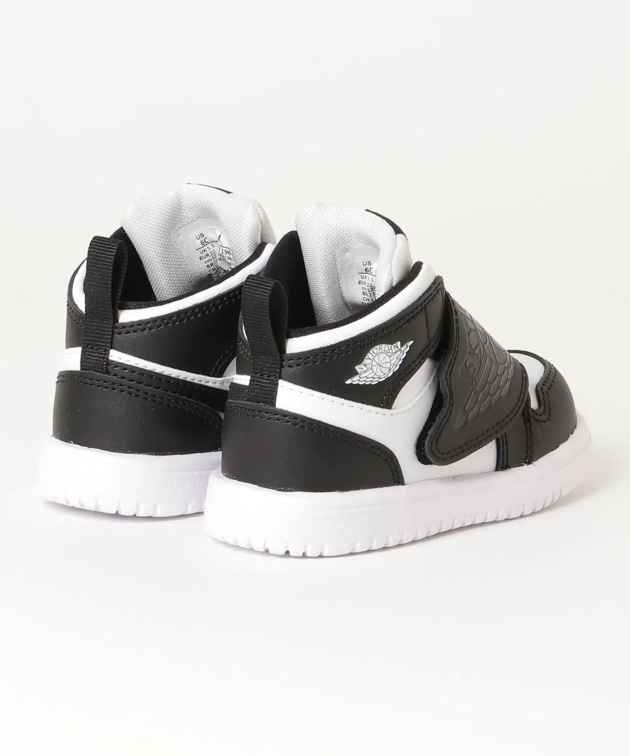 Детские кроссовки с мягкой подошвой Sky Jordan 1 BQ7196-010 JORDAN BRAND, Black — фото 2