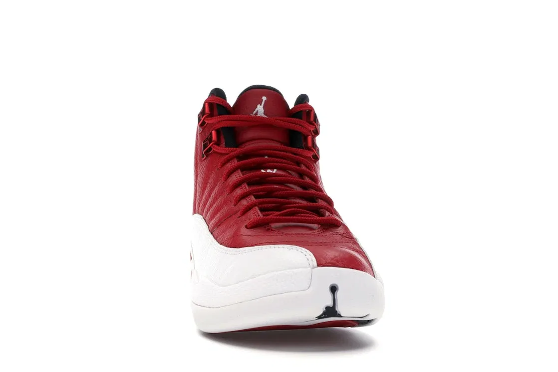Детские кроссовки Lifestyle с уникальным стежковым узором Jordan 12 Retro, Gym Red/Black-White — фото 2