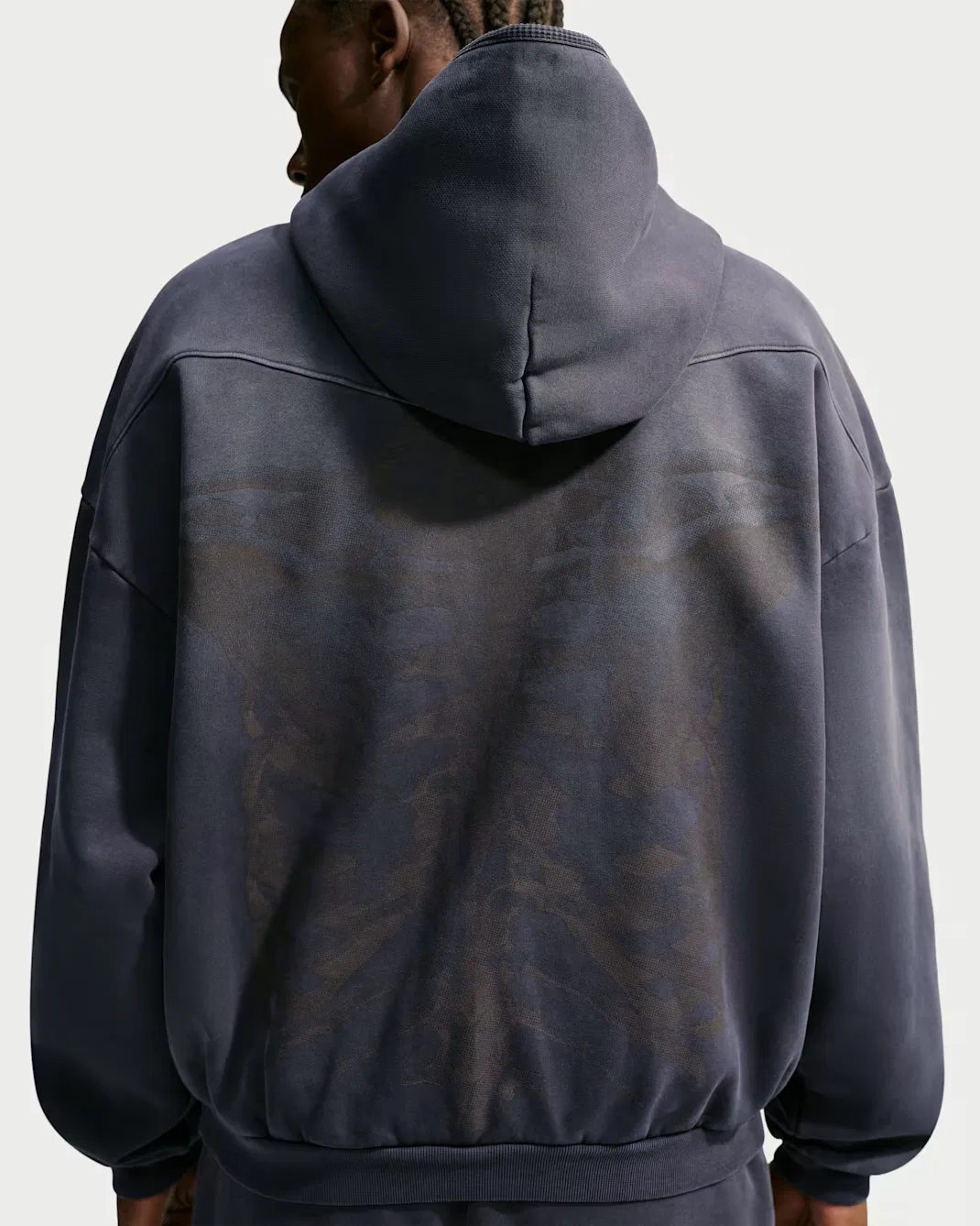 Мужская флисовая толстовка Therma-FIT с капюшоном для баскетбола Ja Standard Issue Nike, Black/Ice Silver — фото 2