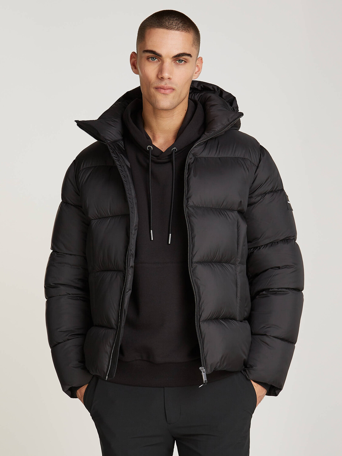 

Куртка Calvin Klein Regular Fit, черный