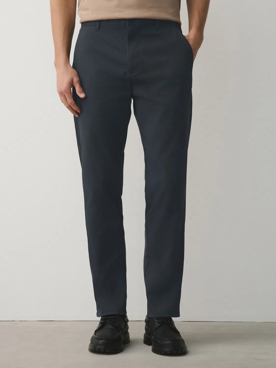Брюки чинос, slim fit Next, угольно-серый