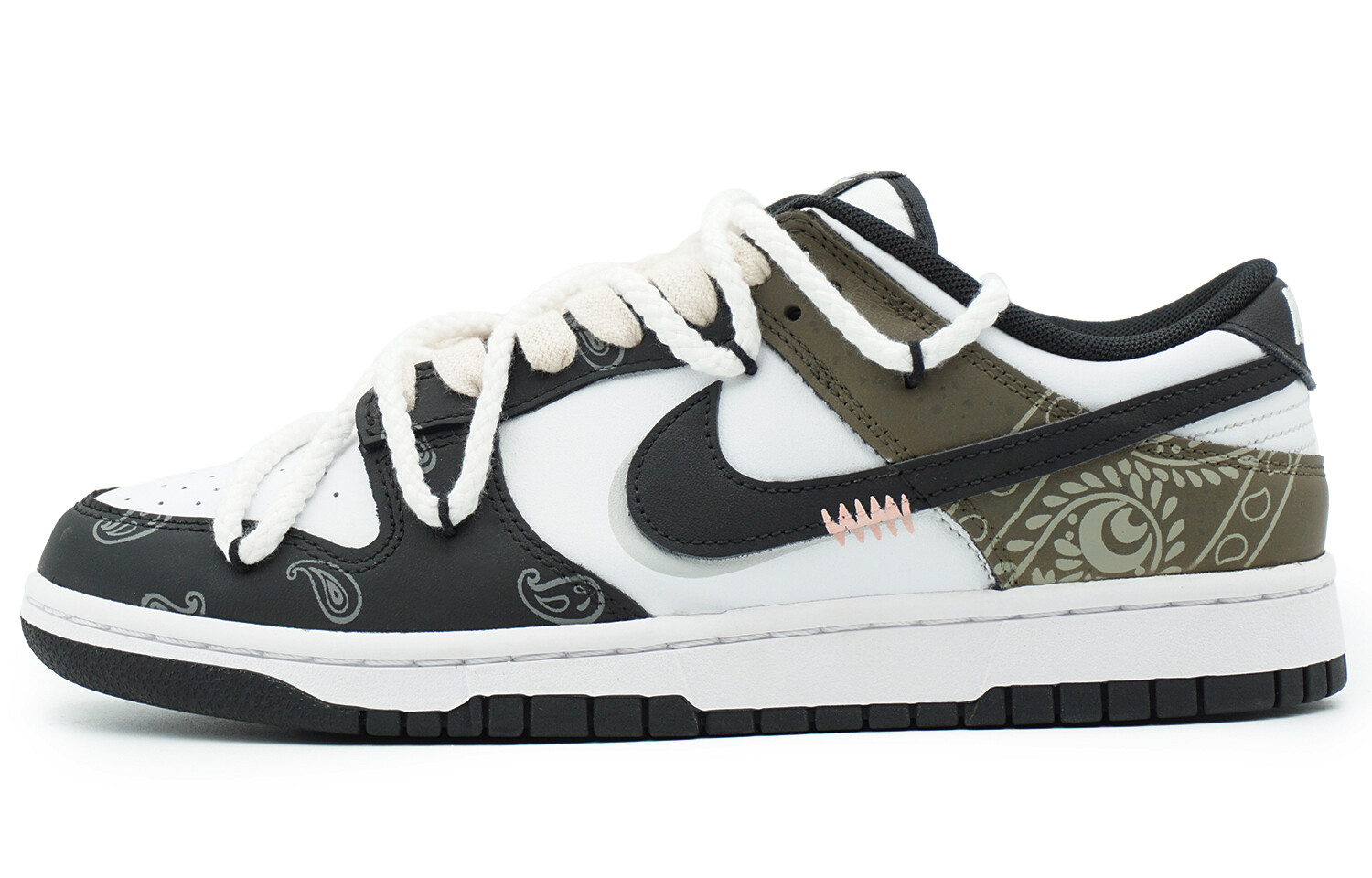 

Кроссовки Nike Dunk Skateboard Shoes Women's Low-Top Black White