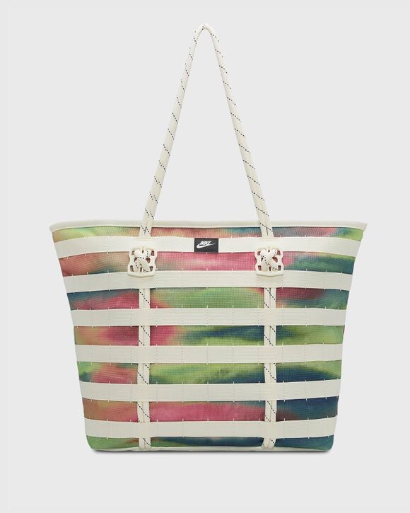 

Сумка-тоут Nike Wmns Artist Collection Rpm Tote (26L), цвет sail/sail/sail