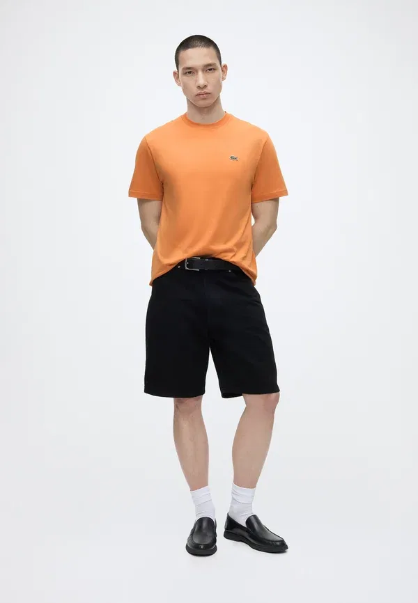 Футболка Lacoste, однотонная, хлопок — фото 2