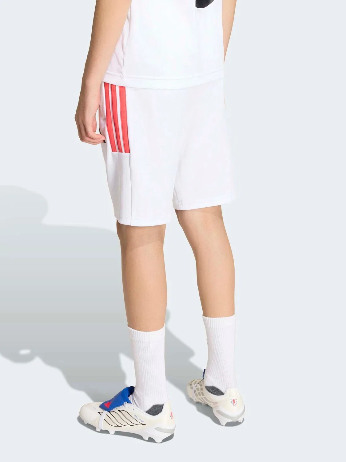 Шорты тренировочные Jude Bellingham adidas, белые — фото 2