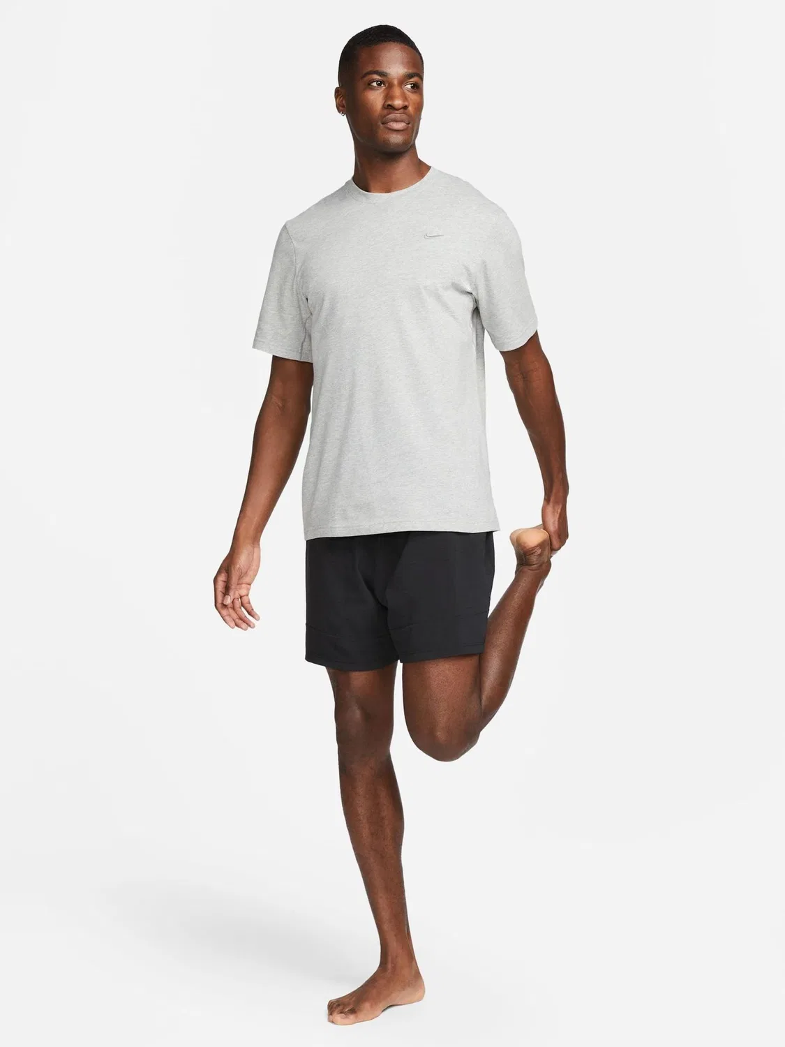 Футболка тренировочная Primary Dri-FIT Nike, белый — фото 4
