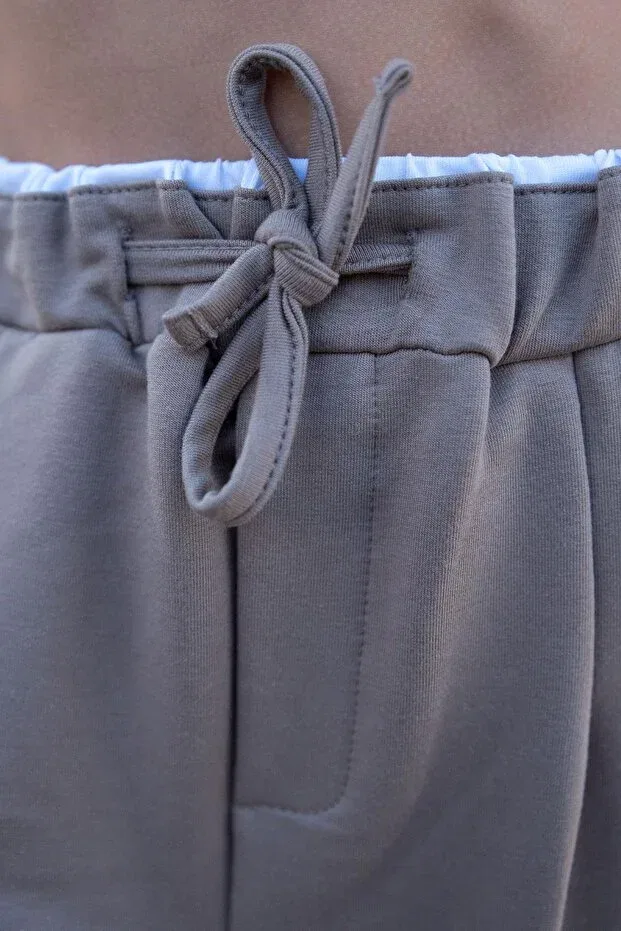 Детские спортивные штаны для девочек с эластичным поясом, модель Girl'S sweatpants with elastic waistband, lace-up detail and pockets, ages 9-14, mink, Breeze, Taupe — фото 3