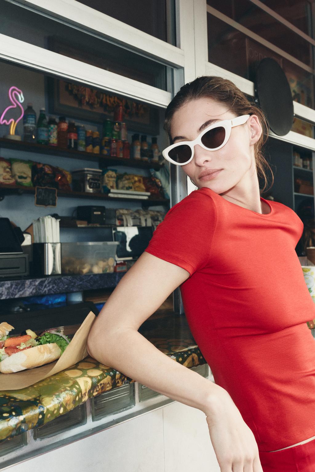 

Приталенная футболка из хлопка supima ZARA, красный